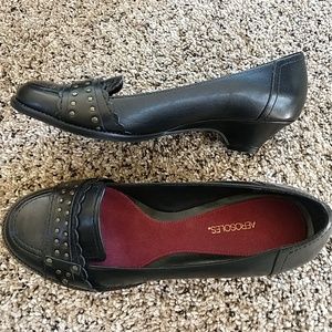 Aerosoles black pumps